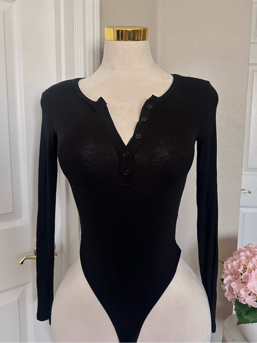 Olivaceous Black Ribbed Henley Long-Sleeve Thong Bodysuit Sz S